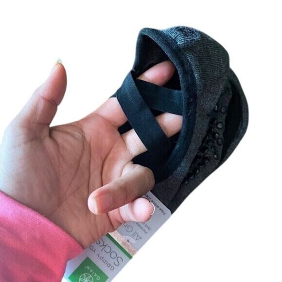 Gaiam Yoga Barre Socks - Non Slip Sticky Toe Grip Accessories One Size Gray New - Picture 15 of 16